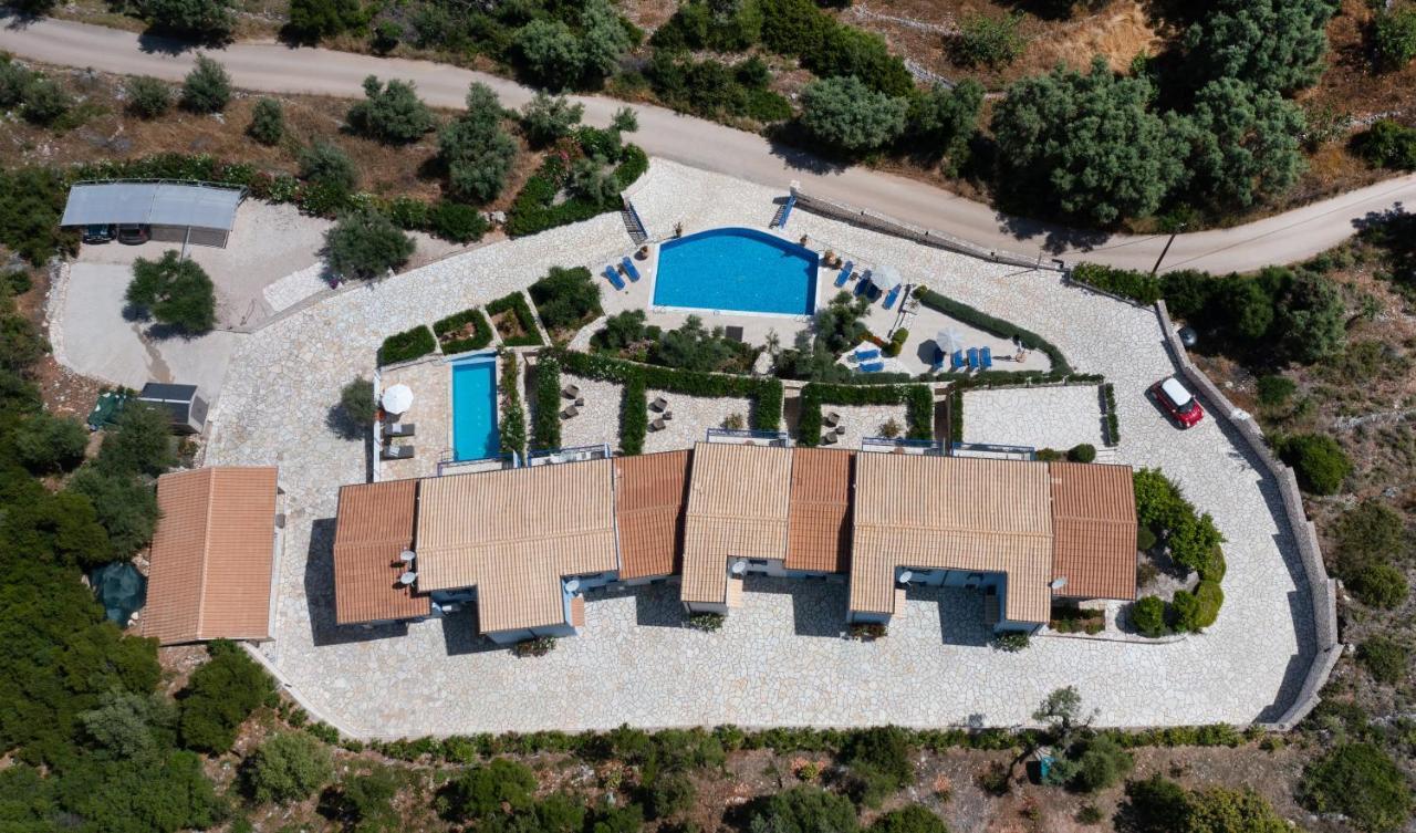 Villas Amantea- Four Villas With Big Pool And Infinity Pool Sývota Extérieur photo