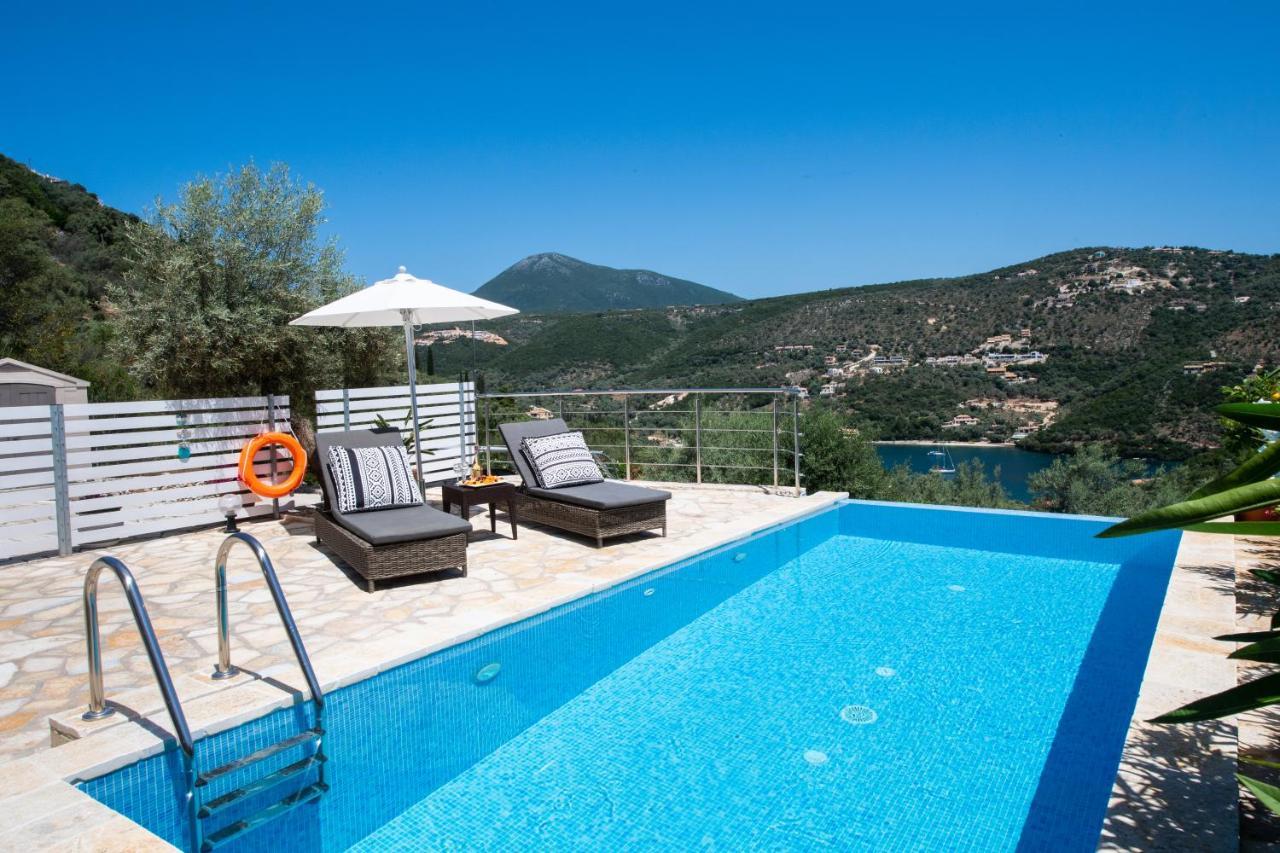 Villas Amantea- Four Villas With Big Pool And Infinity Pool Sývota Extérieur photo